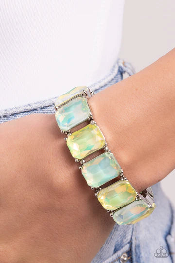 Glamorous Getaway - Green